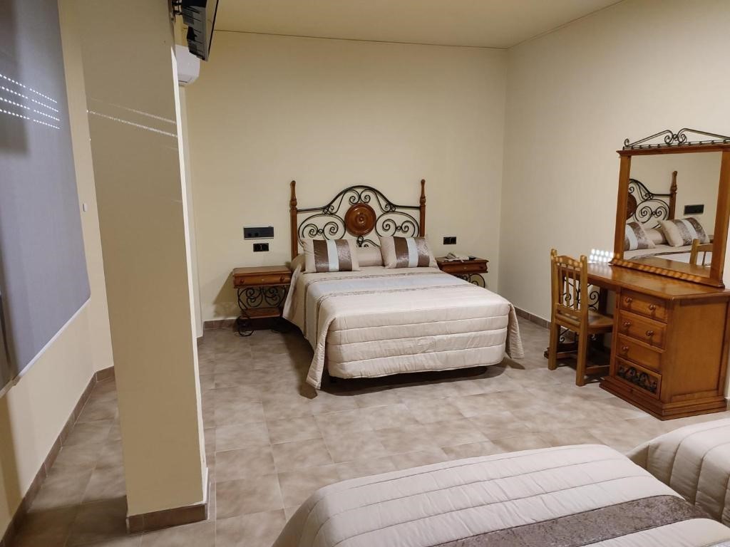 Hotel Novo photo 2, hotel accommodation in Columbrianos on the Camino Frances