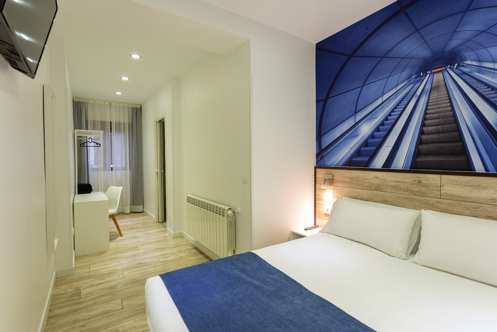 Blue Bilbao photo 2, hotel accommodation in Bilbao on the Camino del Norte