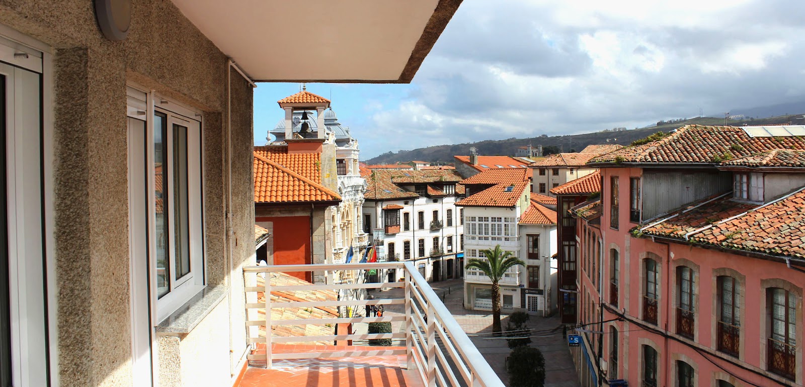 Llanes apartamentos y locales. Inmobiliaria Joima S.A., apartment accommodation in Llanes on the Camino del Norte