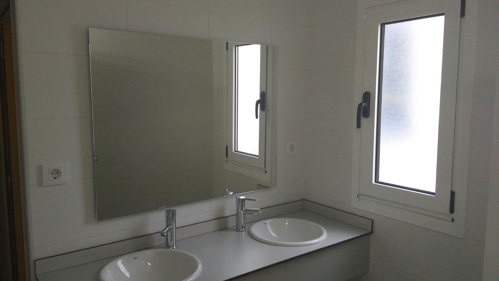 Hostel San Roque Navia photo 3, albergue accommodation in Navia on the Camino del Norte