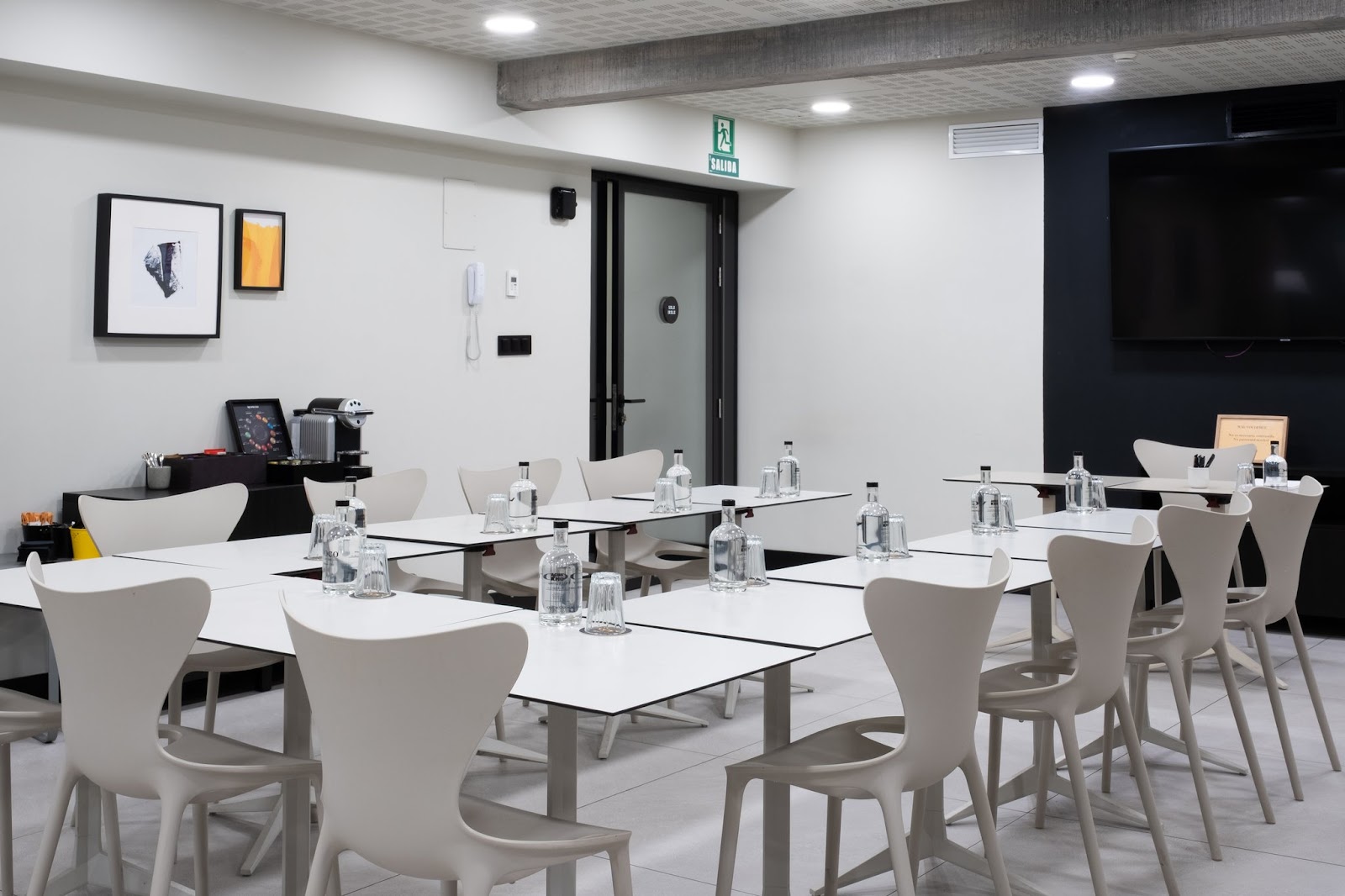 voco Bilbao - City by IHG photo 4, hotel accommodation in Bilbao on the Camino del Norte