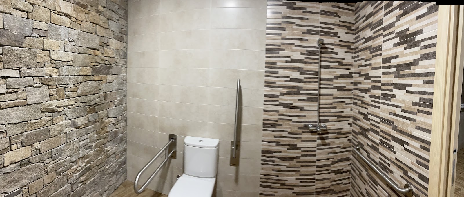 Pension A Carballeira photo 3, albergue accommodation in Vilalba on the Camino del Norte