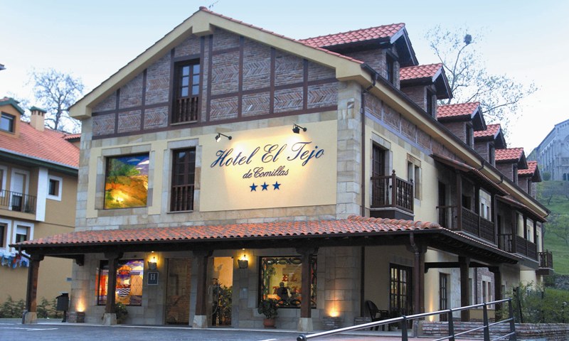 Hotel El Tejo de Comillas, hotel accommodation in Comillas on the Camino del Norte