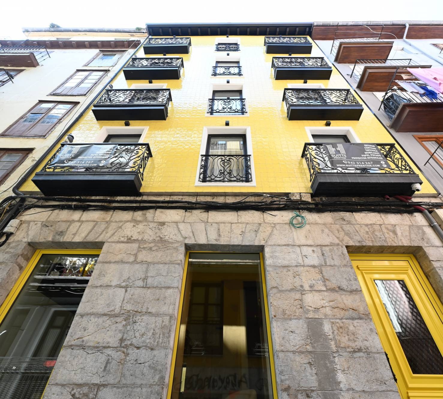 Lemon Suites Santander, apartment accommodation in Santander on the Camino del Norte