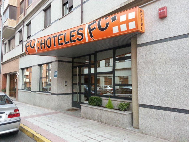 Apartahotel FC Catedral, hotel accommodation in León on the Camino Frances