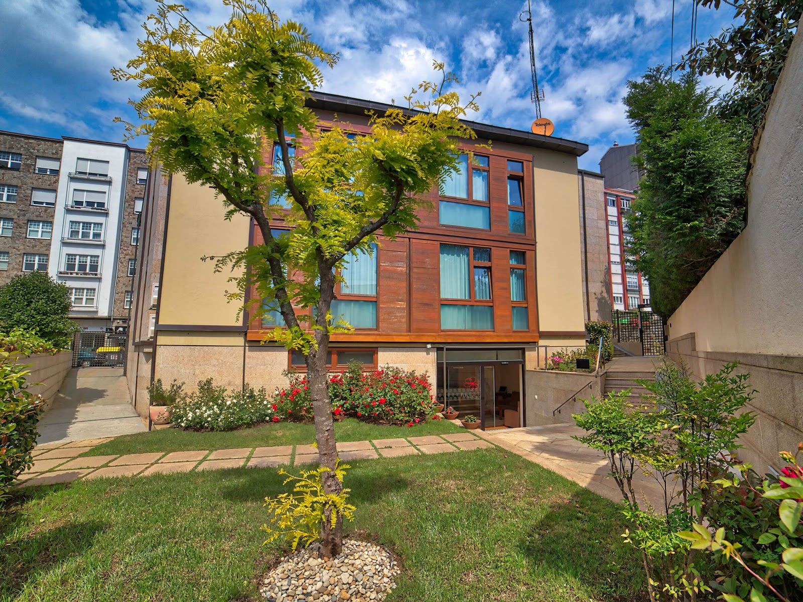 Rosa Rosae, hotel accommodation in Santiago de Compostela on the Camino Frances