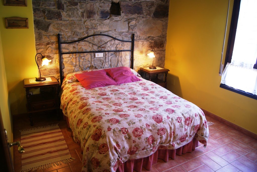 Apartamentos El Cueto photo 2, apartment accommodation in Soto de Luiña on the Camino del Norte