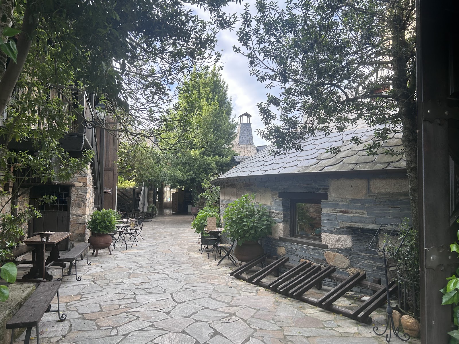 Moncloa de San Lazaro photo 6, hotel accommodation in Cacabelos on the Camino Frances