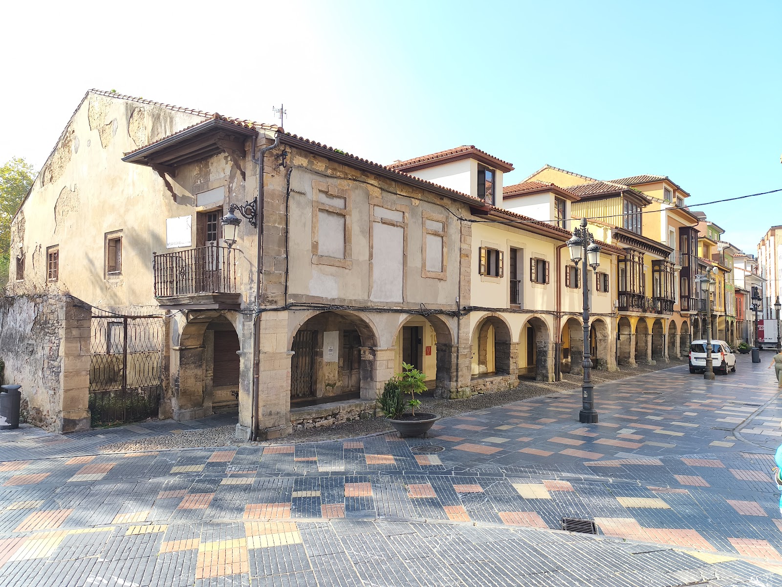Suite 1907, apartment accommodation in Avilés on the Camino del Norte