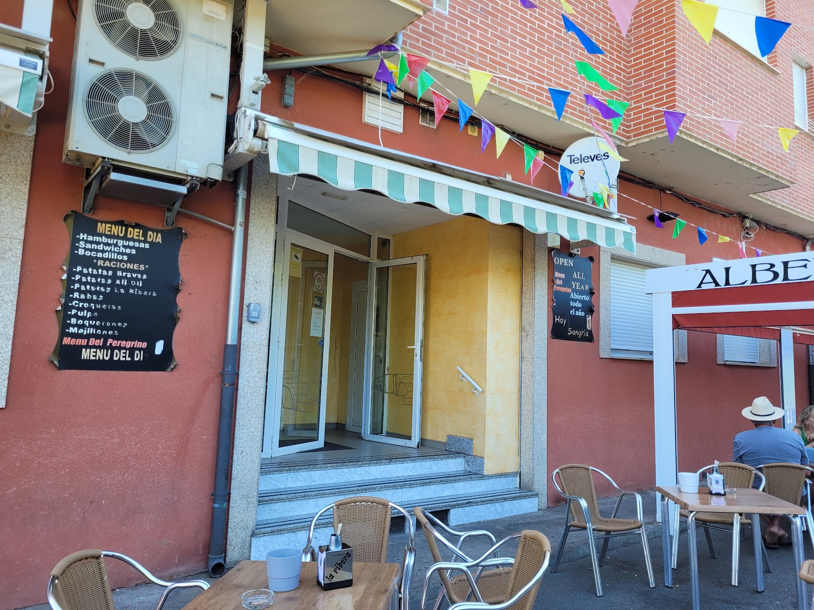 Albergue La Encina photo 6, hostel accommodation in Hospital de Orbigo on the Camino Frances