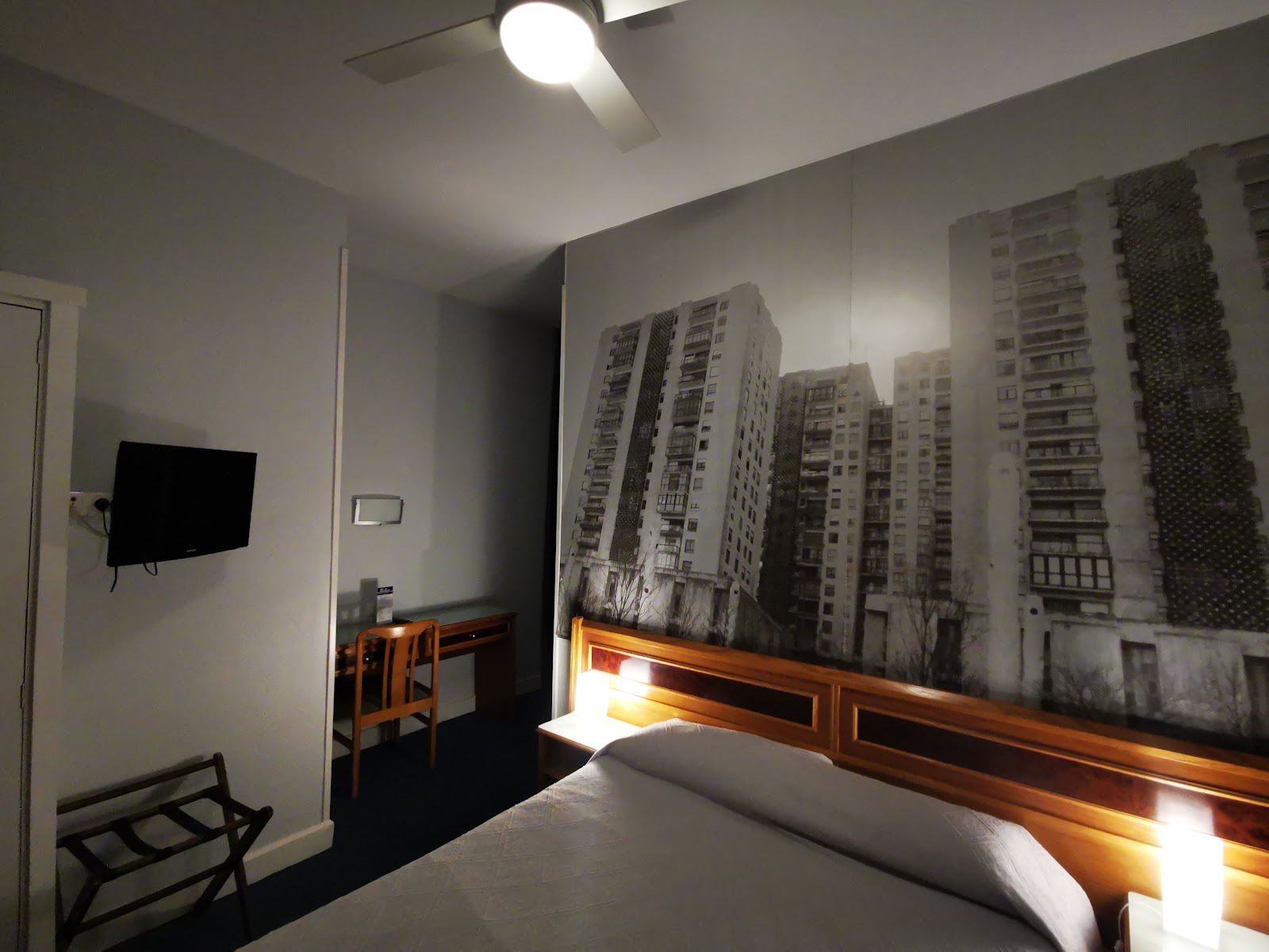 Hotel Photo Zabalburu photo 3, hotel accommodation in Bilbao on the Camino del Norte