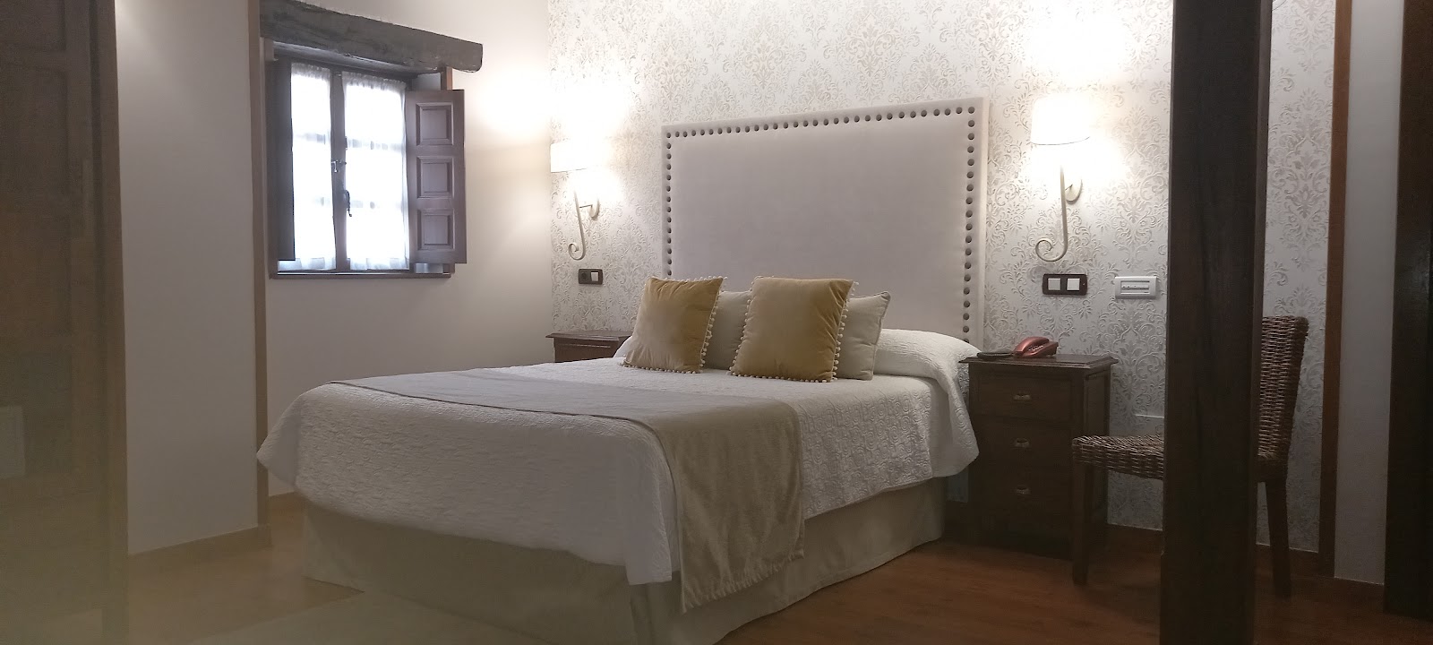 Hotel La Casona de Revolgo photo 2, hotel accommodation in Santillana del Mar on the Camino del Norte