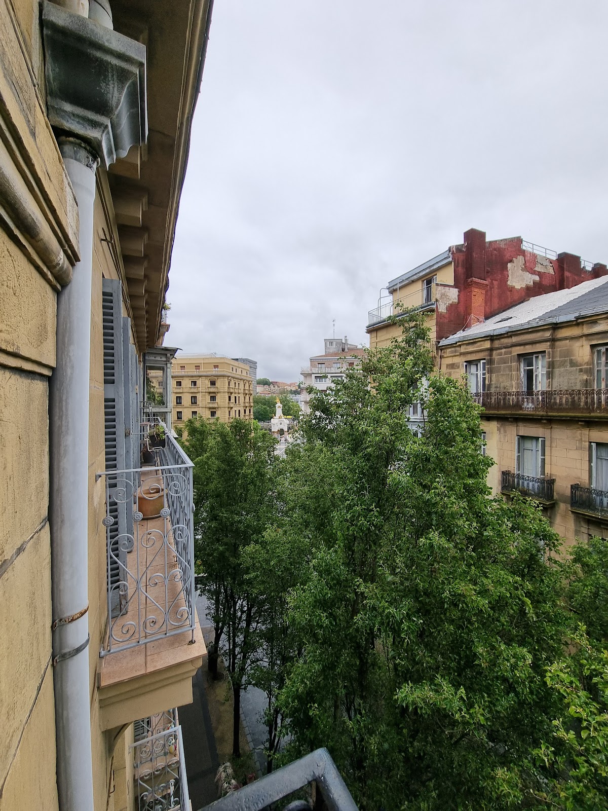 Pension Aristizabal, guesthouse accommodation in San Sebastian on the Camino del Norte