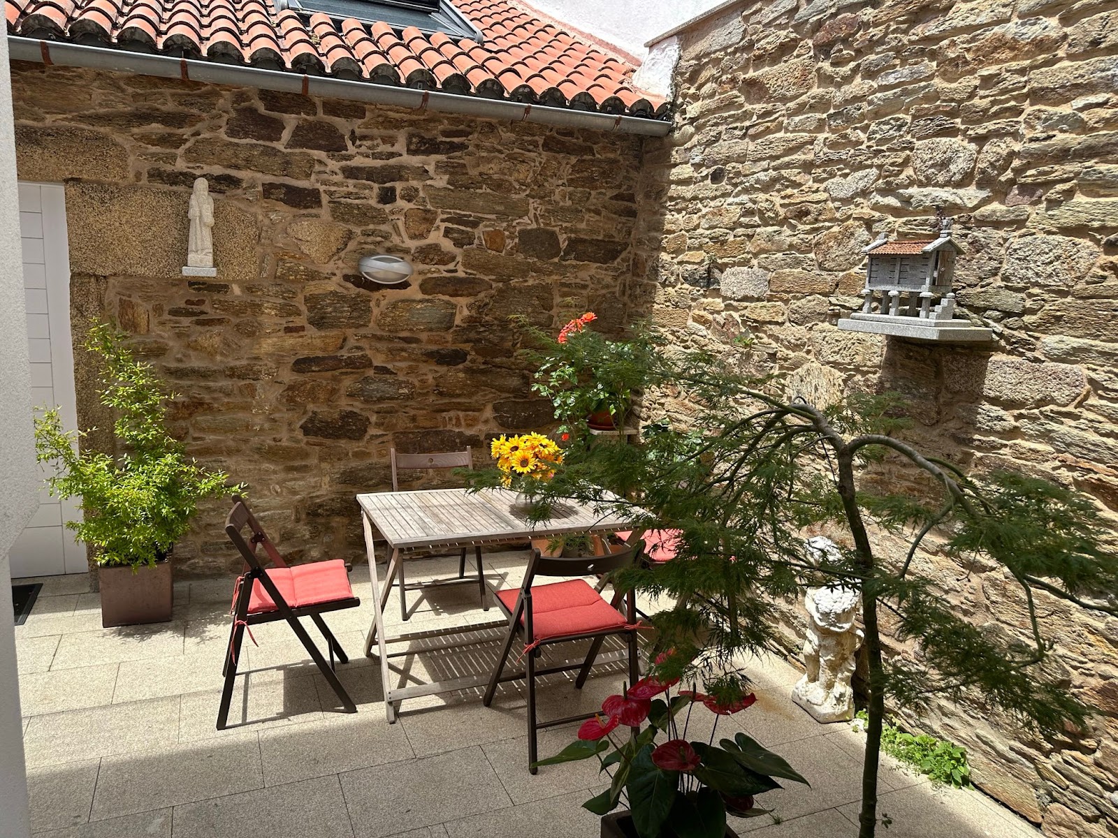CASA ANGLICANA DEL PEREGRINO, guesthouse accommodation in Santiago de Compostela on the Camino Frances