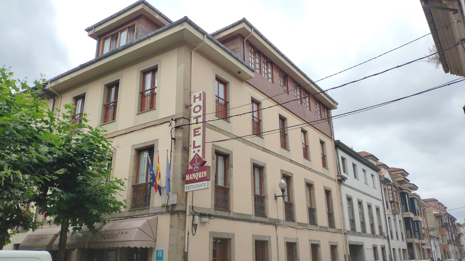 Hotel Restaurante El Manquin, hotel accommodation in Villaviciosa on the Camino del Norte