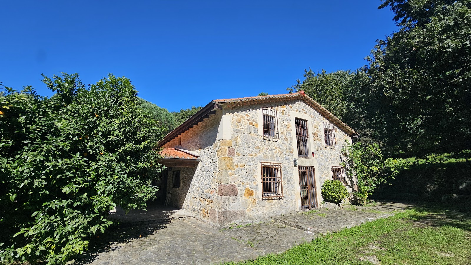 LA LIBÉLULA DE CANTABRIA, apartment accommodation in Güemes on the Camino del Norte