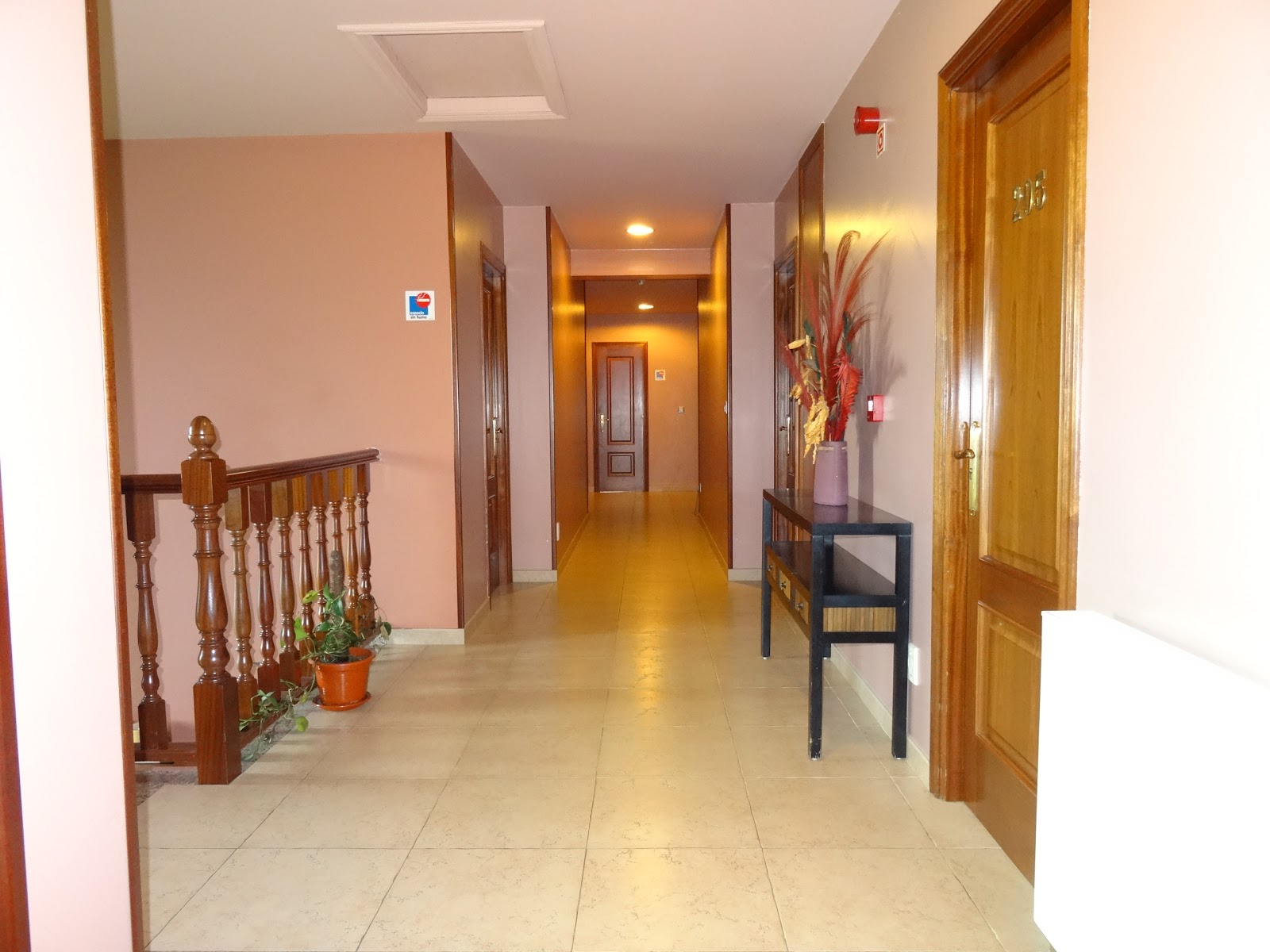 HOTEL AKELARRE photo 6, hotel accommodation in Monte do Gozo on the Camino Frances