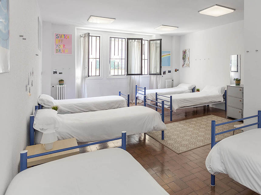 A Room in the City - Hostel San Sebastian photo 2, albergue accommodation in San Sebastian on the Camino del Norte
