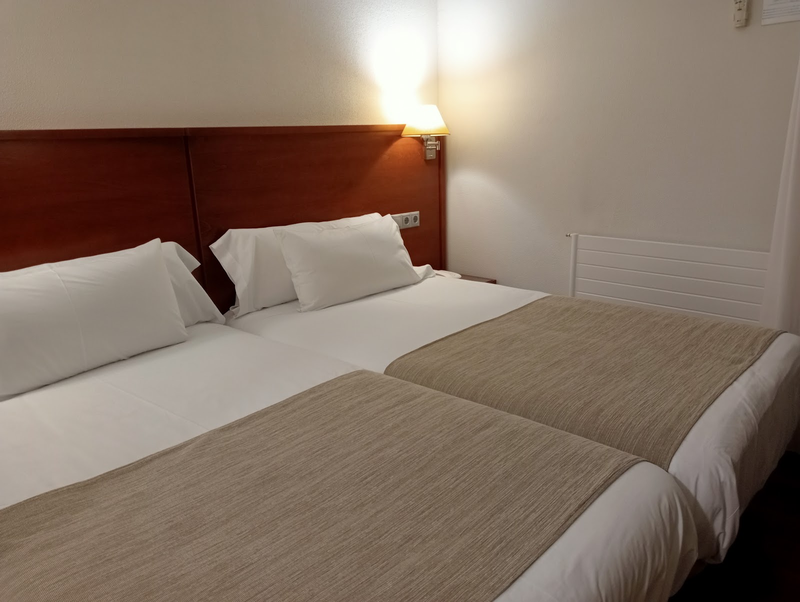 Apartahotel FC Catedral photo 8, hotel accommodation in León on the Camino Frances