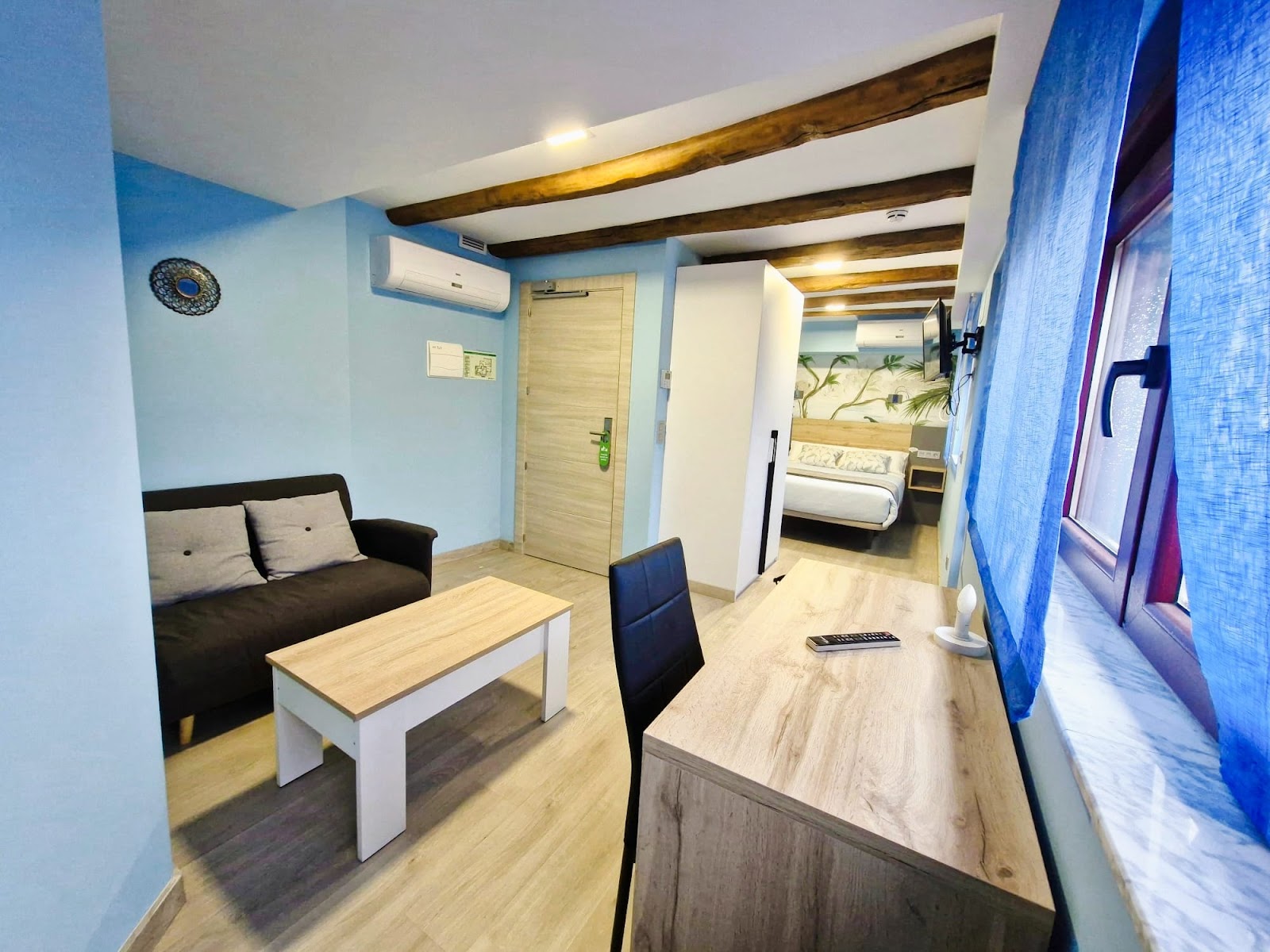 Feeling Home Suites&Rooms photo 7, guesthouse accommodation in León on the Camino Frances