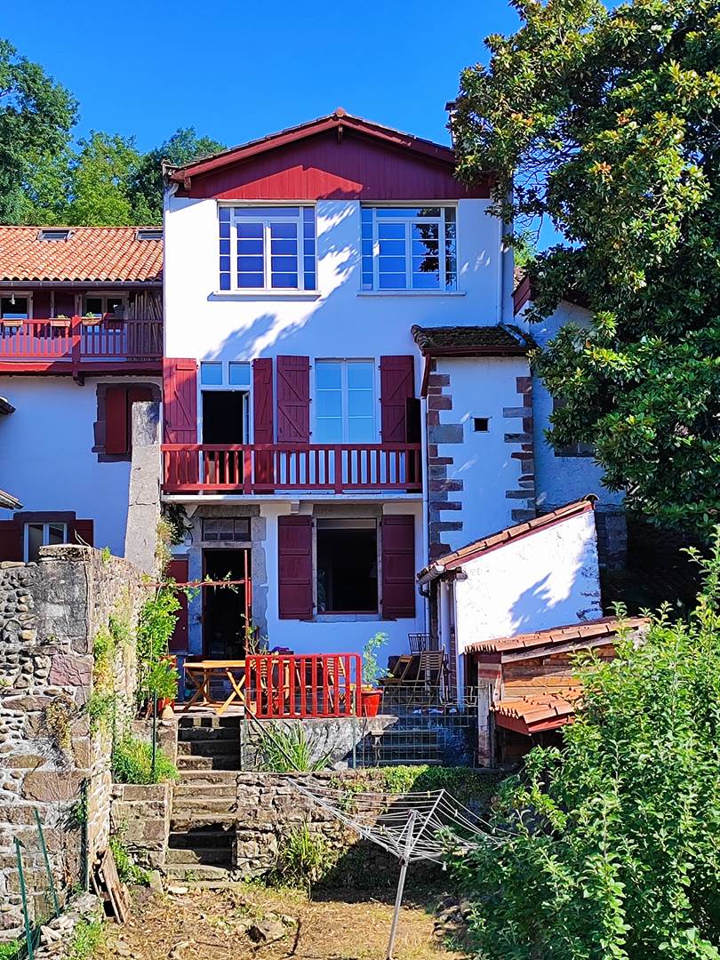 L’Auberge du Pèlerin – Gîte de charme en pierre avec vue sur les montagnes photo 8, hostel accommodation in St Jean Pied de Port on the Camino Frances