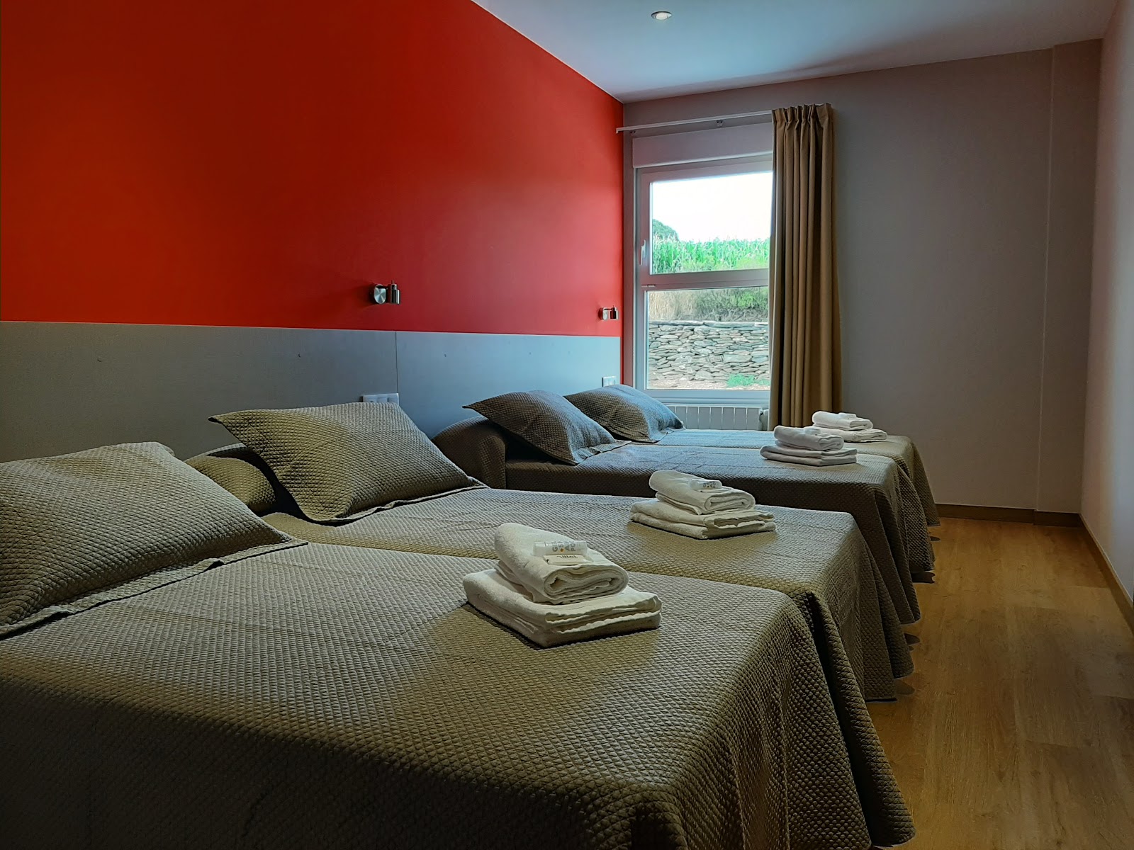 Hosteria de Gonzar photo 2, albergue accommodation in Gonzar on the Camino Frances
