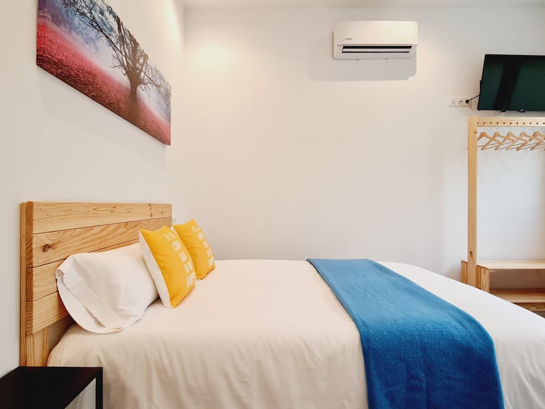 Bilbao Rooms & Kitchen Irala photo 6, guesthouse accommodation in Bilbao on the Camino del Norte
