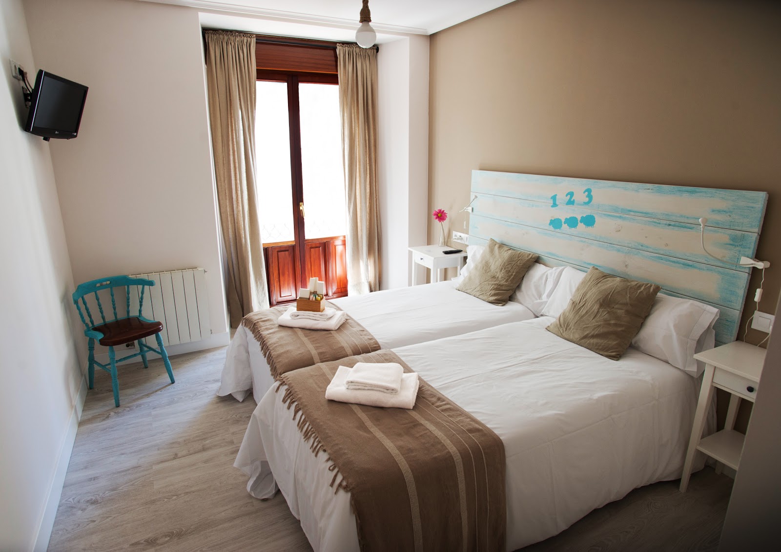 7Kale Bed & Breakfast photo 2, guesthouse accommodation in Bilbao on the Camino del Norte