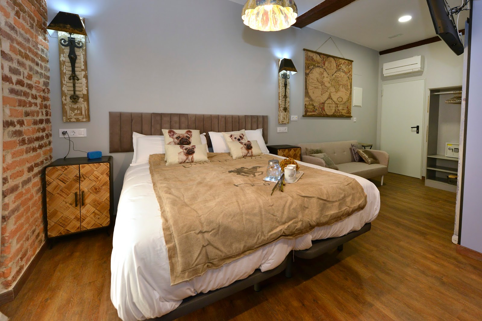 Center Suite Santander, guesthouse accommodation in Santander on the Camino del Norte