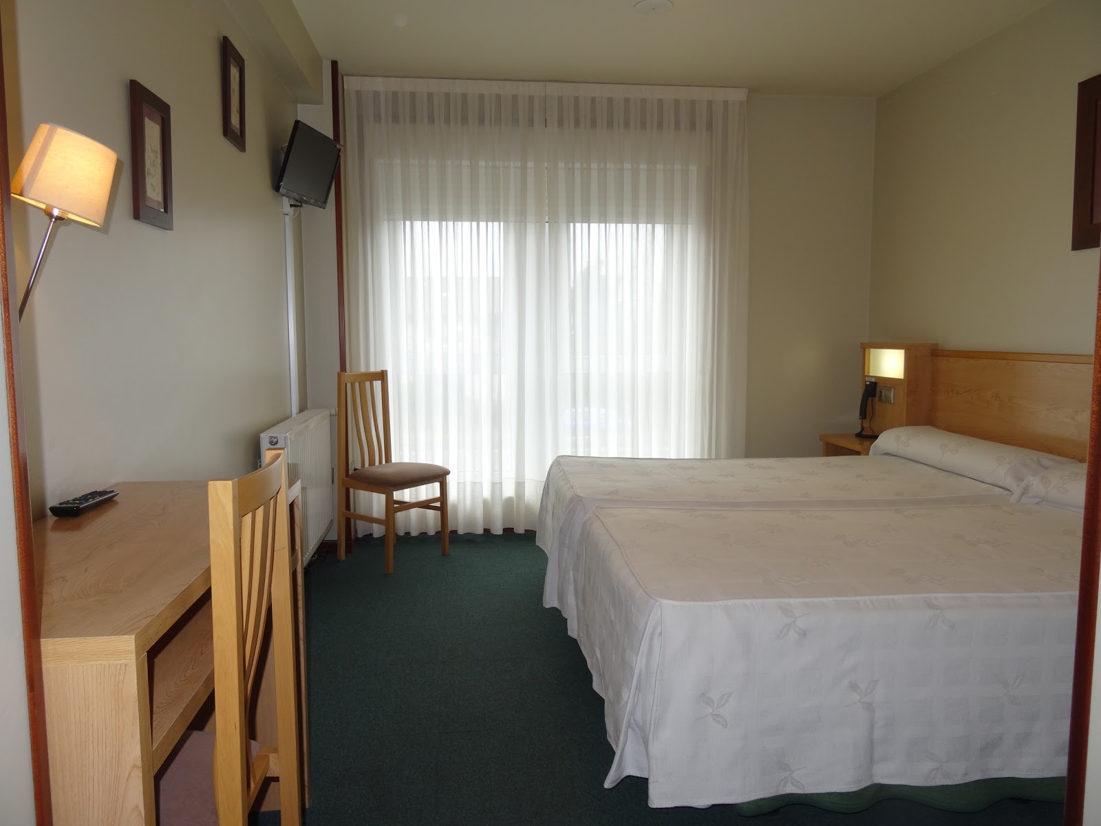 HOTEL AKELARRE photo 2, hotel accommodation in Monte do Gozo on the Camino Frances