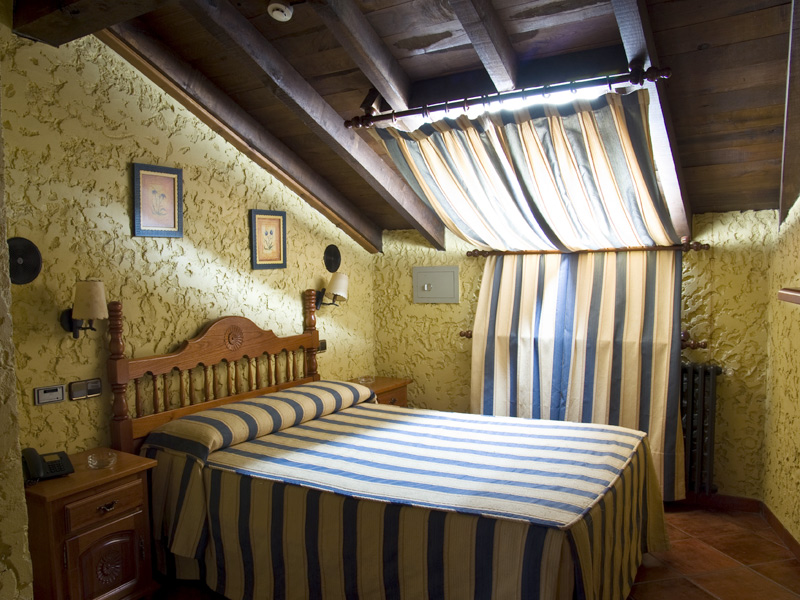 Hotel la Casona de Luis photo 2, hotel accommodation in Capilla del Barrio Pereo on the Camino del Norte