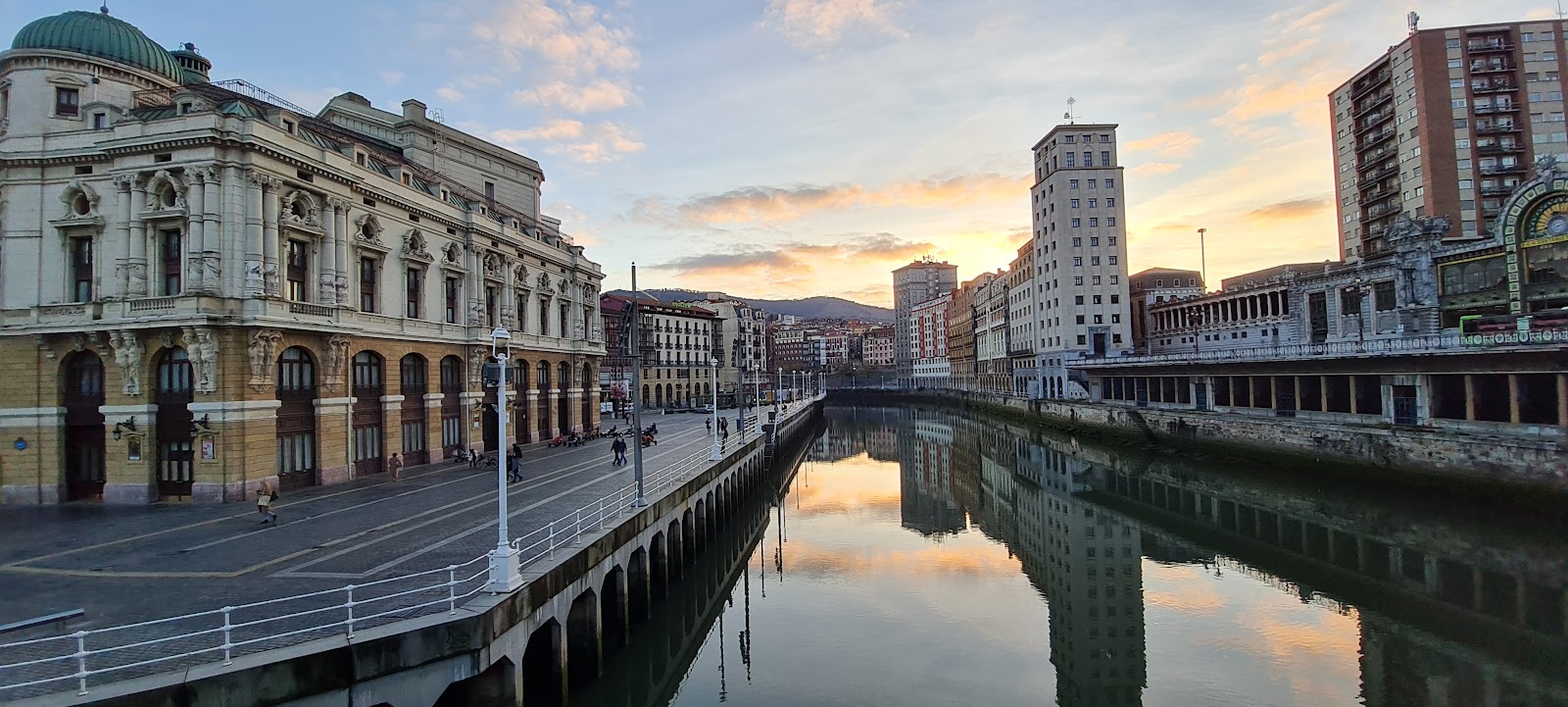 Pension Bilbao, guesthouse accommodation in Bilbao on the Camino del Norte