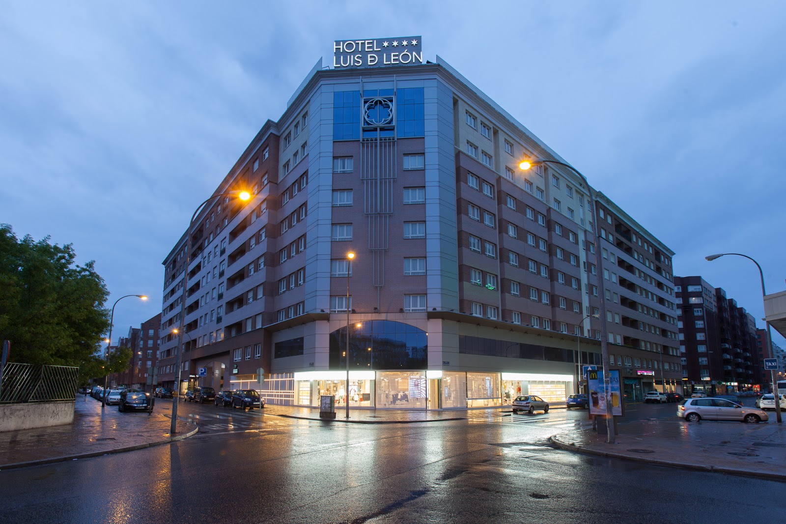 Hotel Silken Luis de León, hotel accommodation in León on the Camino Frances