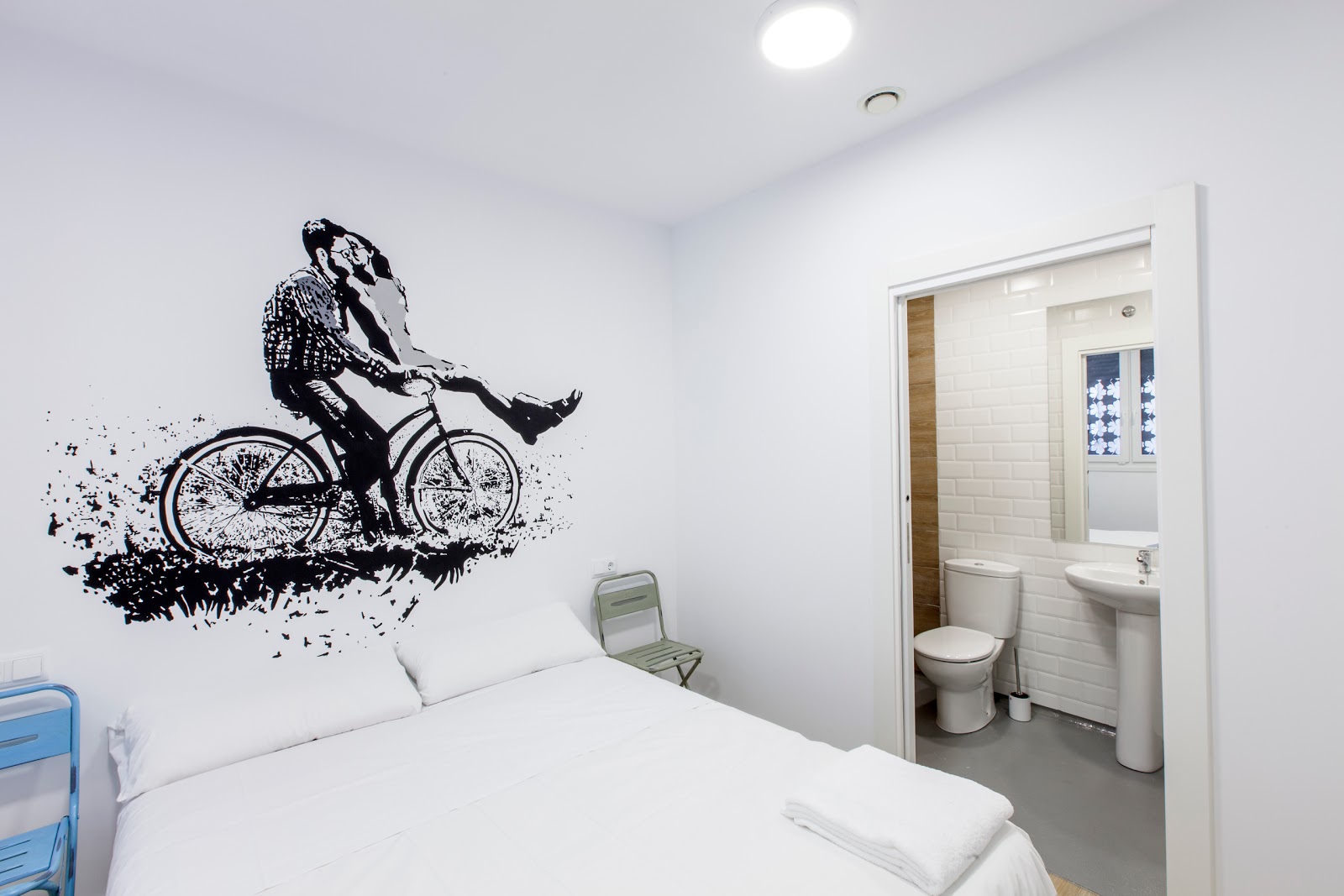 Winederful Hostel & Café photo 8, hostel accommodation in Logroño on the Camino Frances