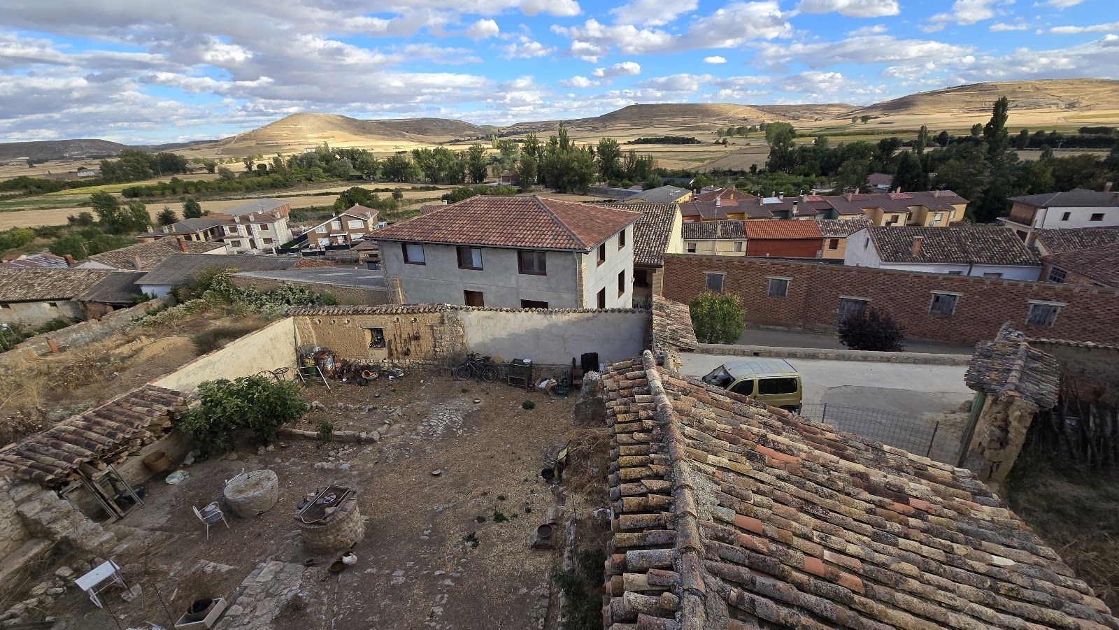 Albergue Casa Nostra, hostel accommodation in Castrojeriz on the Camino Frances