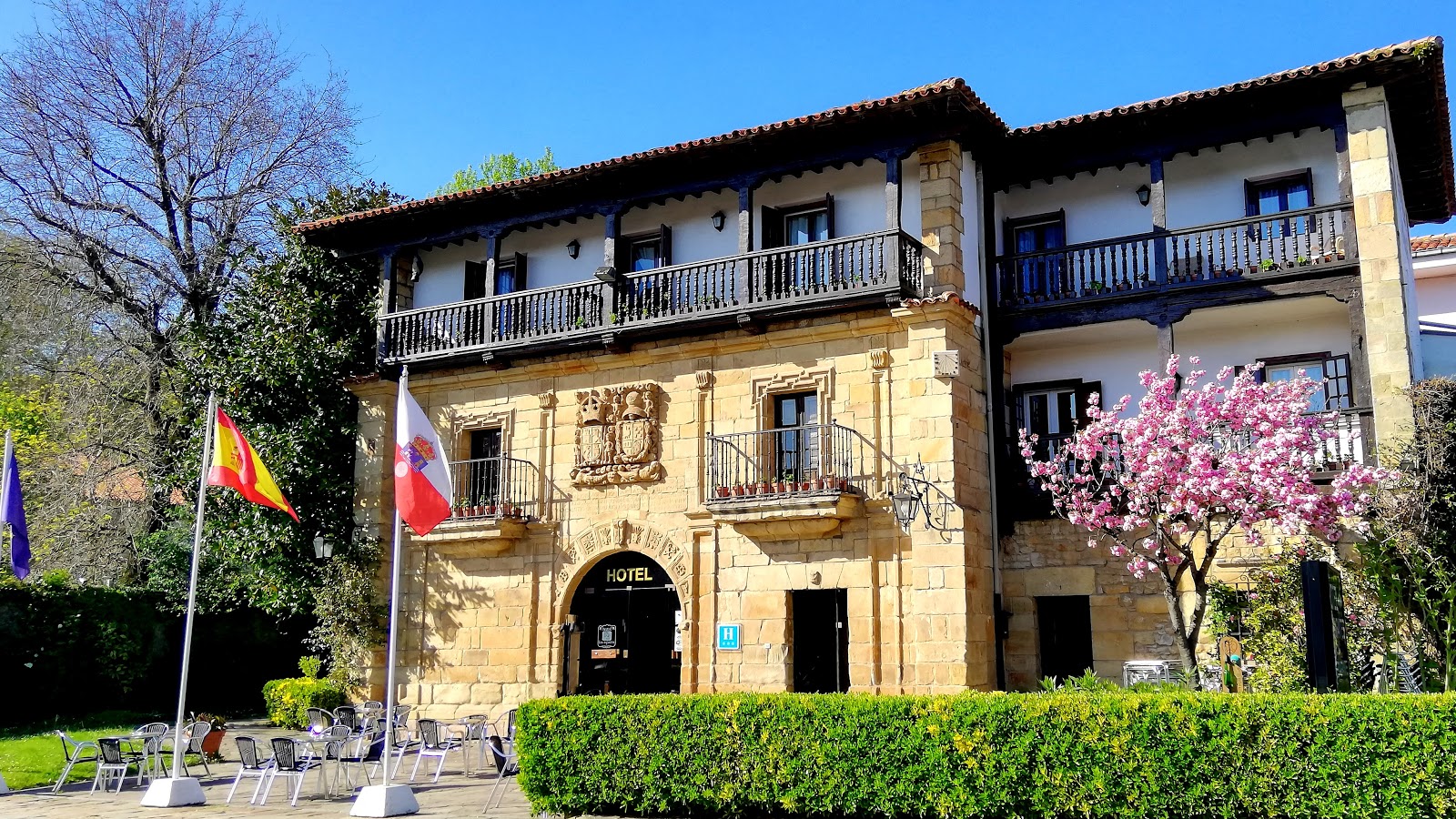 Hotel Museo Los Infantes, hotel accommodation in Santillana del Mar on the Camino del Norte