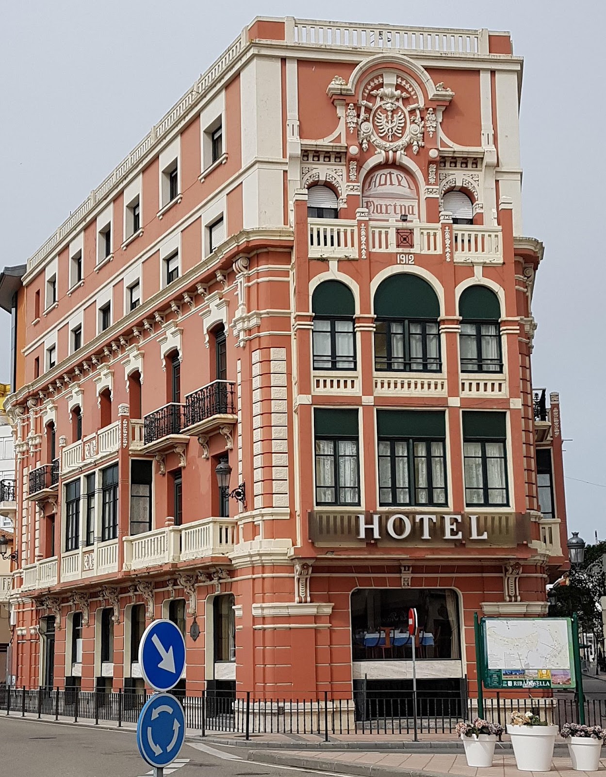 Hotel Marina Ribadesella, hotel accommodation in Ribadesella on the Camino del Norte