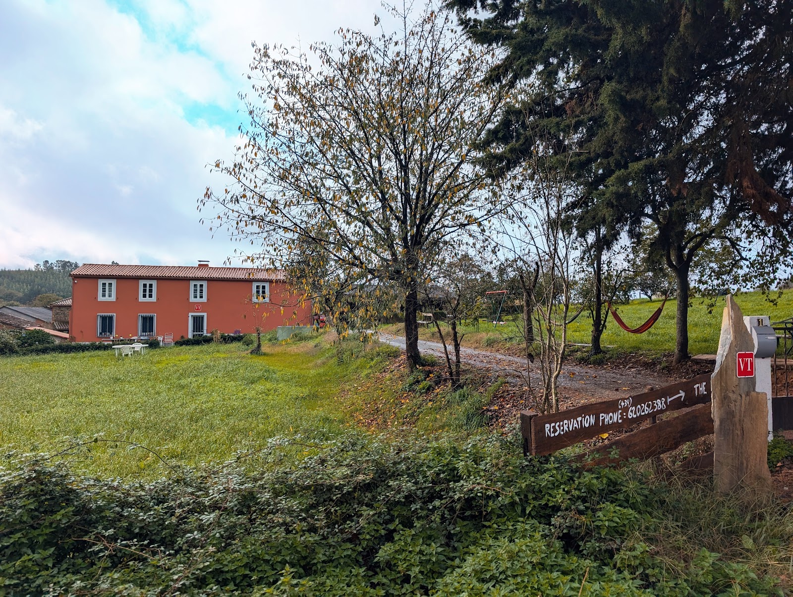 A CASA DO RIO - THE RIVER HOUSE photo 6, accommodation listing in Castañeda on the Camino Frances