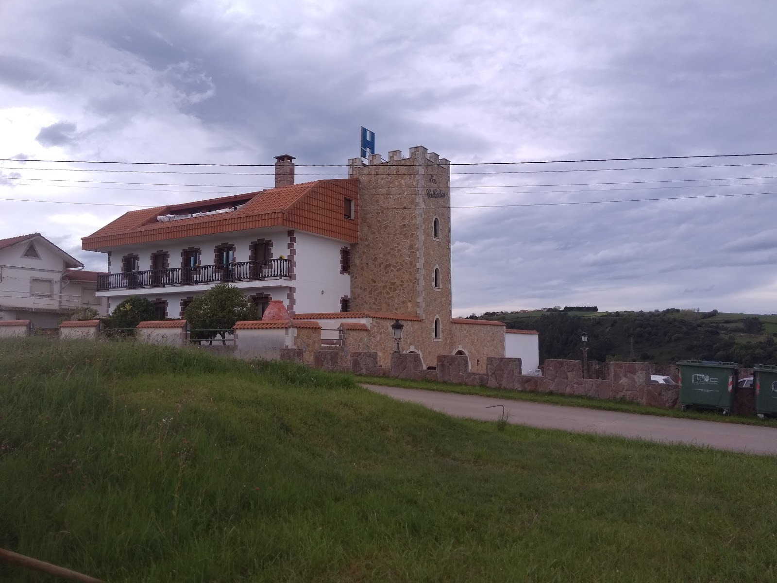 Hospedería Las Calzadas, guesthouse accommodation in San Vicente de la Barquera on the Camino del Norte