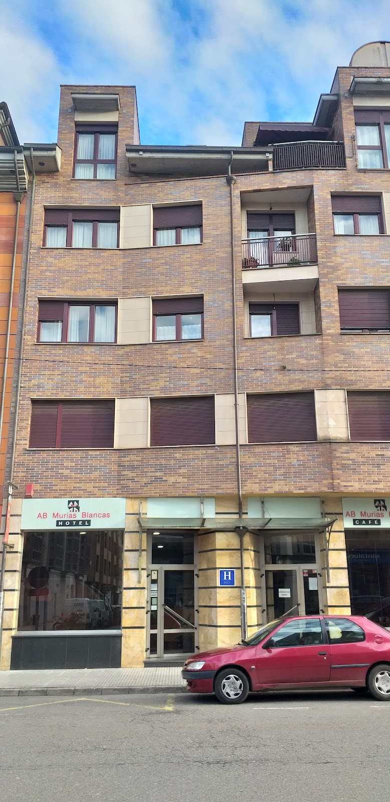 Hotel AB Murias Blancas, hotel accommodation in Villaviciosa on the Camino del Norte