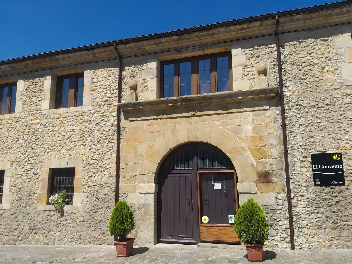 Albergue de Peregrinos El Convento, albergue accommodation in Santillana del Mar on the Camino del Norte