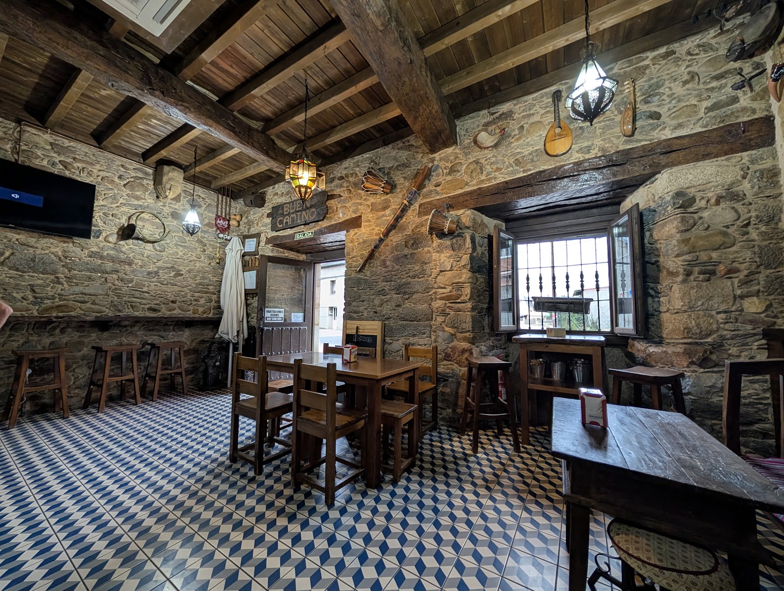 Hostal La Medina Camponaraya photo 6, hotel accommodation in Camponaraya on the Camino Frances