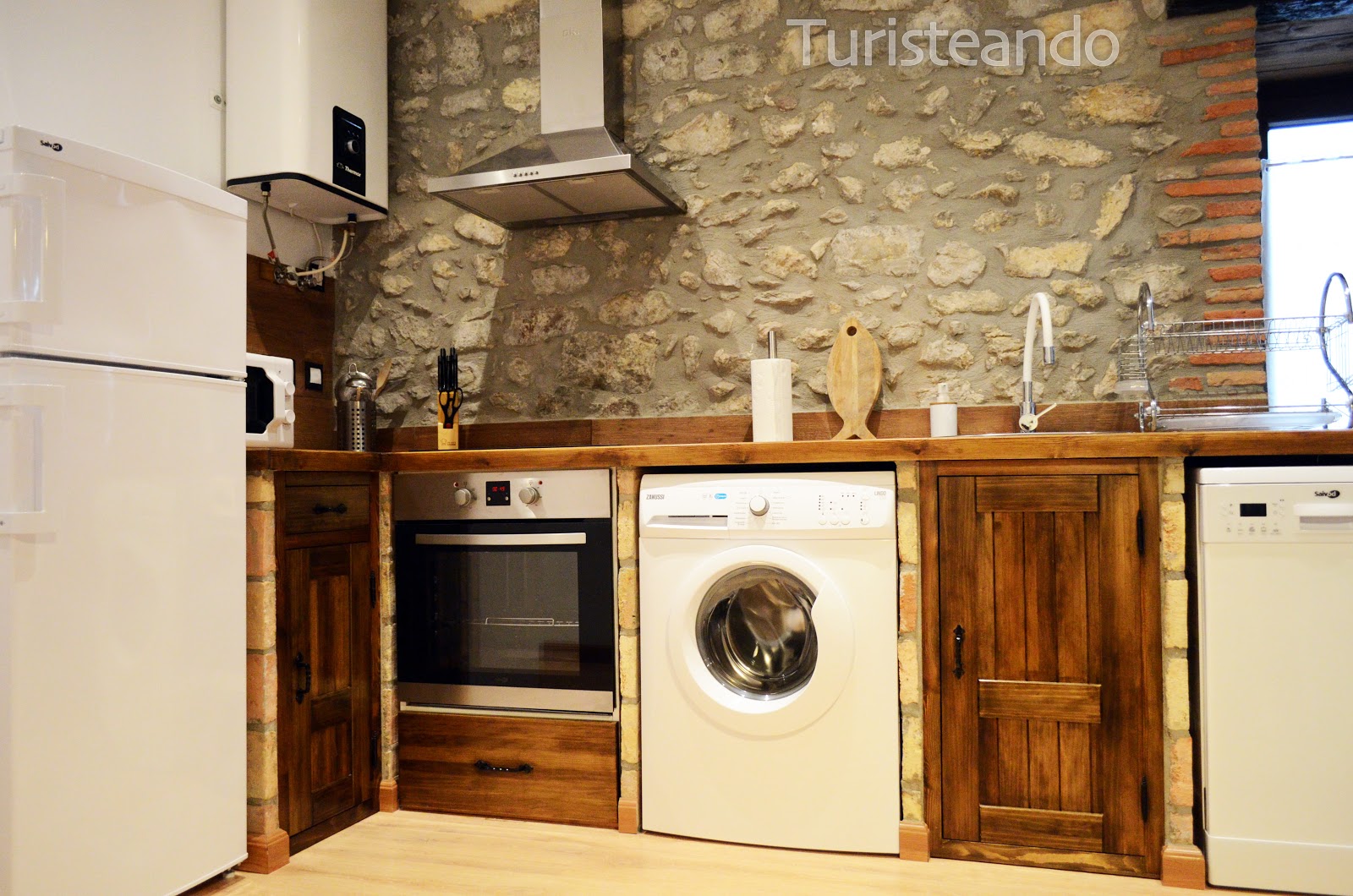Apartamentos Llerandi - Agencia Turisteando photo 5, apartment accommodation in San Vicente de la Barquera on the Camino del Norte