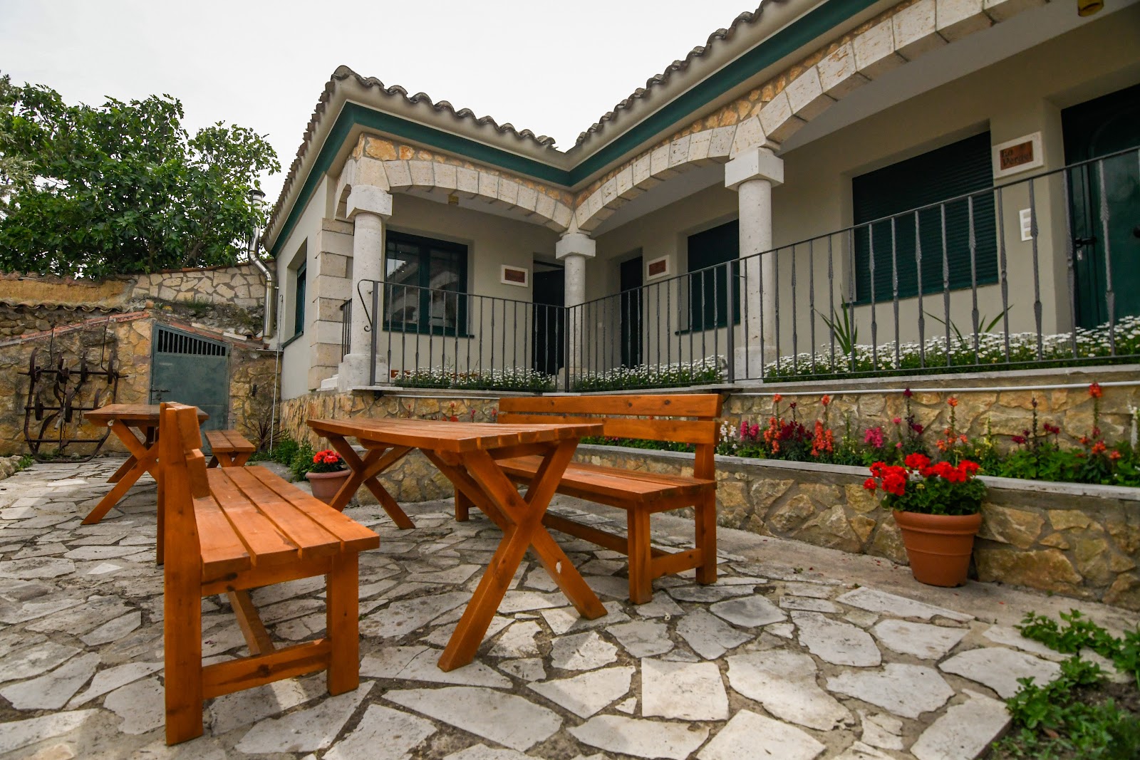 Hotel Rural La Cachava, hotel accommodation in Castrojeriz on the Camino Frances