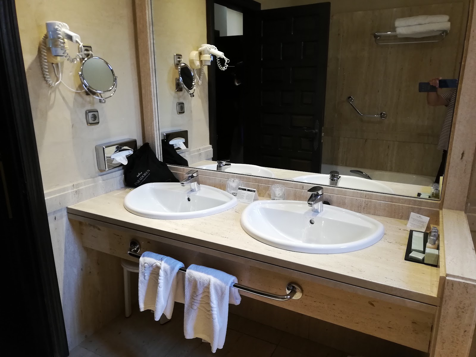Parador de Santillana Gil Blas photo 3, hotel accommodation in Santillana del Mar on the Camino del Norte