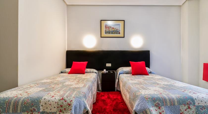 Pension La Mar photo 8, albergue accommodation in Castro-Urdiales on the Camino del Norte