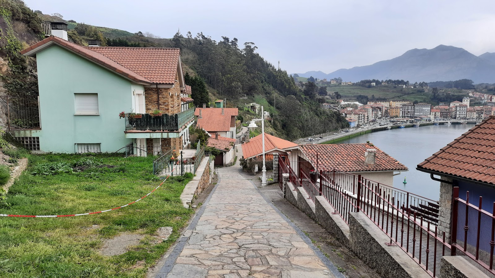 Hotel Covadonga, hotel accommodation in Ribadesella on the Camino del Norte