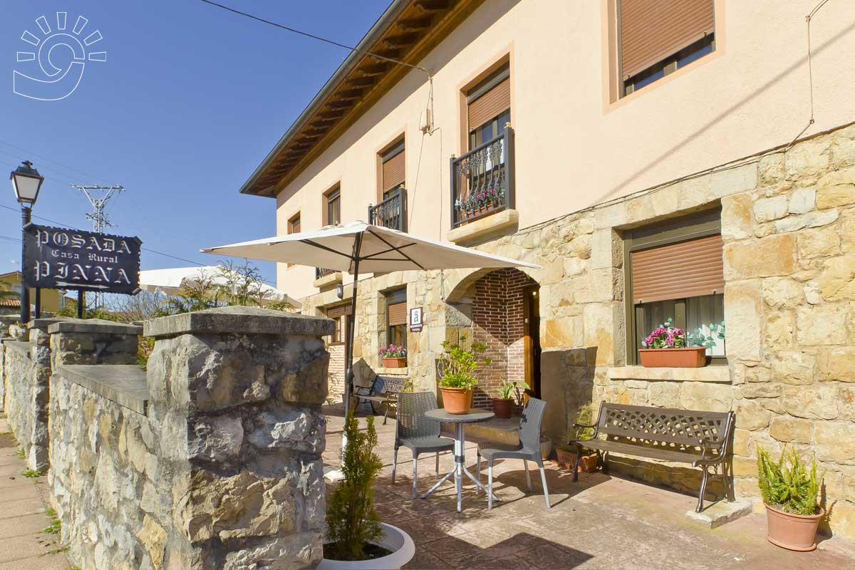 Casa Rural Pinna, hotel accommodation in Santillana del Mar on the Camino del Norte