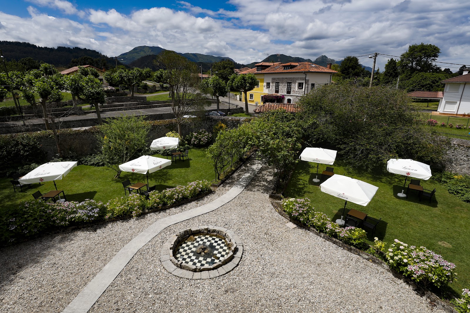 Hotel Hontoria, hotel accommodation in Villahormes on the Camino del Norte
