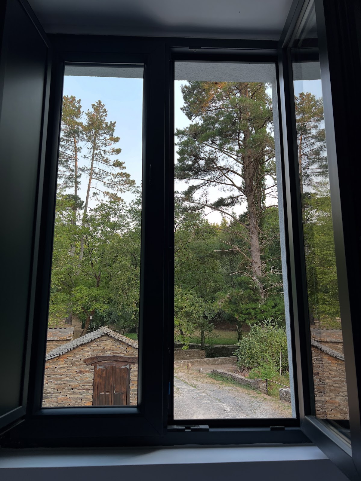 Hotel Casa Dos Gardas photo 10, hotel accommodation in Samos on the Camino Frances